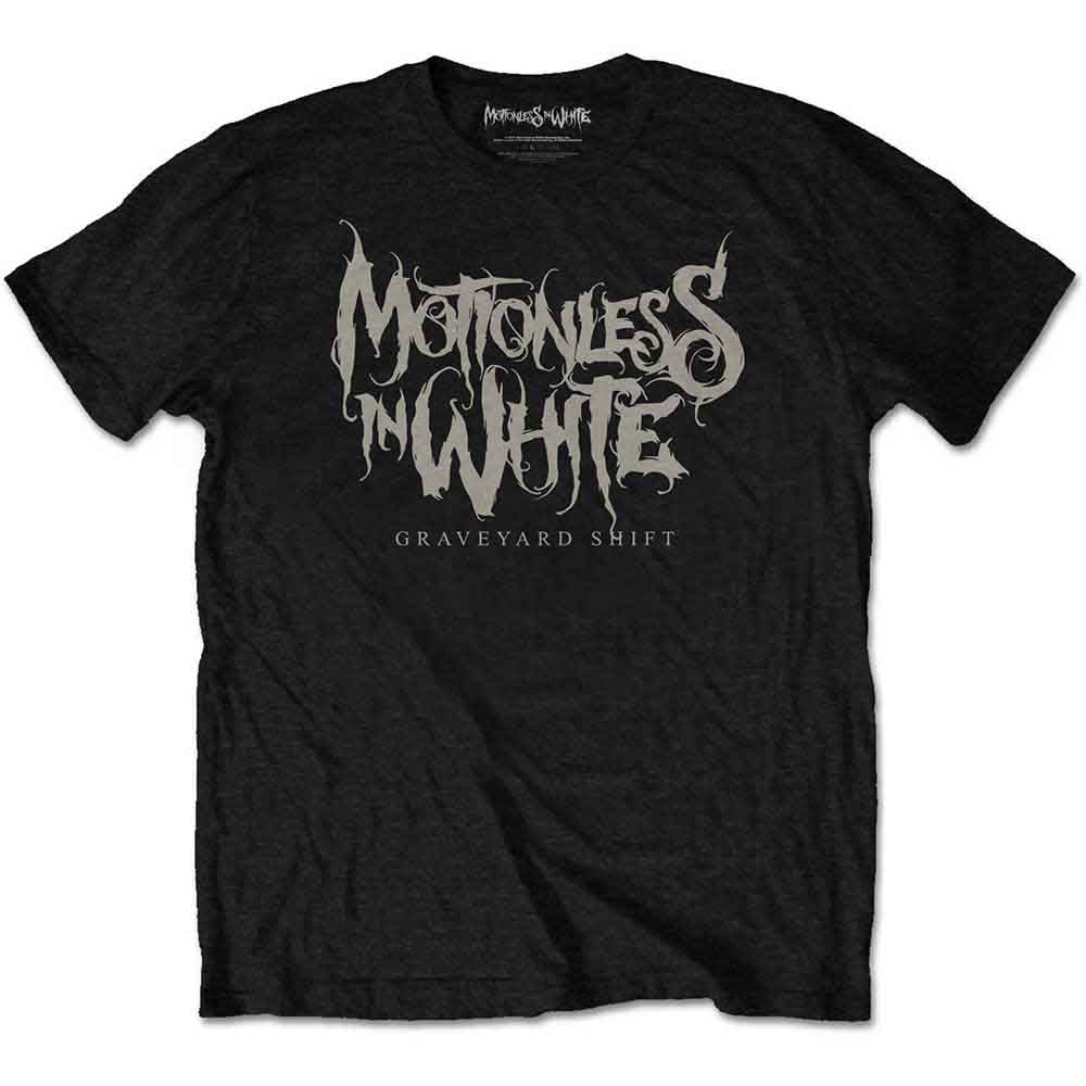 Den unisex "T-shirt Motionless in White - Shift" fra Rockoff har en fed hvid "Motionless in White"-tekst med et subtilt "Graveyard Shift", ideel til band-T-shirt-entusiaster.