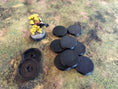 Load image into Gallery viewer, Round and Oval Wargaming Bases by Txarli Factory
