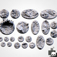 Indlæs billede i Gallery viewer, Alien scenic base toppers fra Txarli Factory
