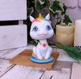Indlæs billede i Gallery viewer, Figur Bobicorn (10.5cm) - Fatima.Dk
