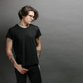 Indlæs billede i Gallery viewer, T-shirt Basic BlaX - Fatima.Dk
